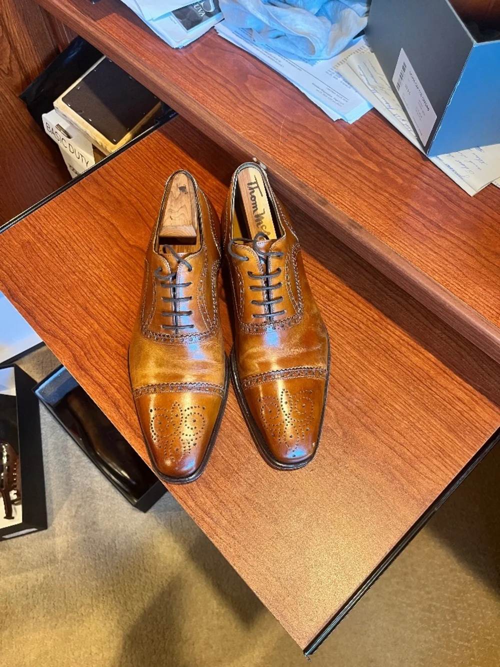 Tan Magnannl cap toe size 9M
